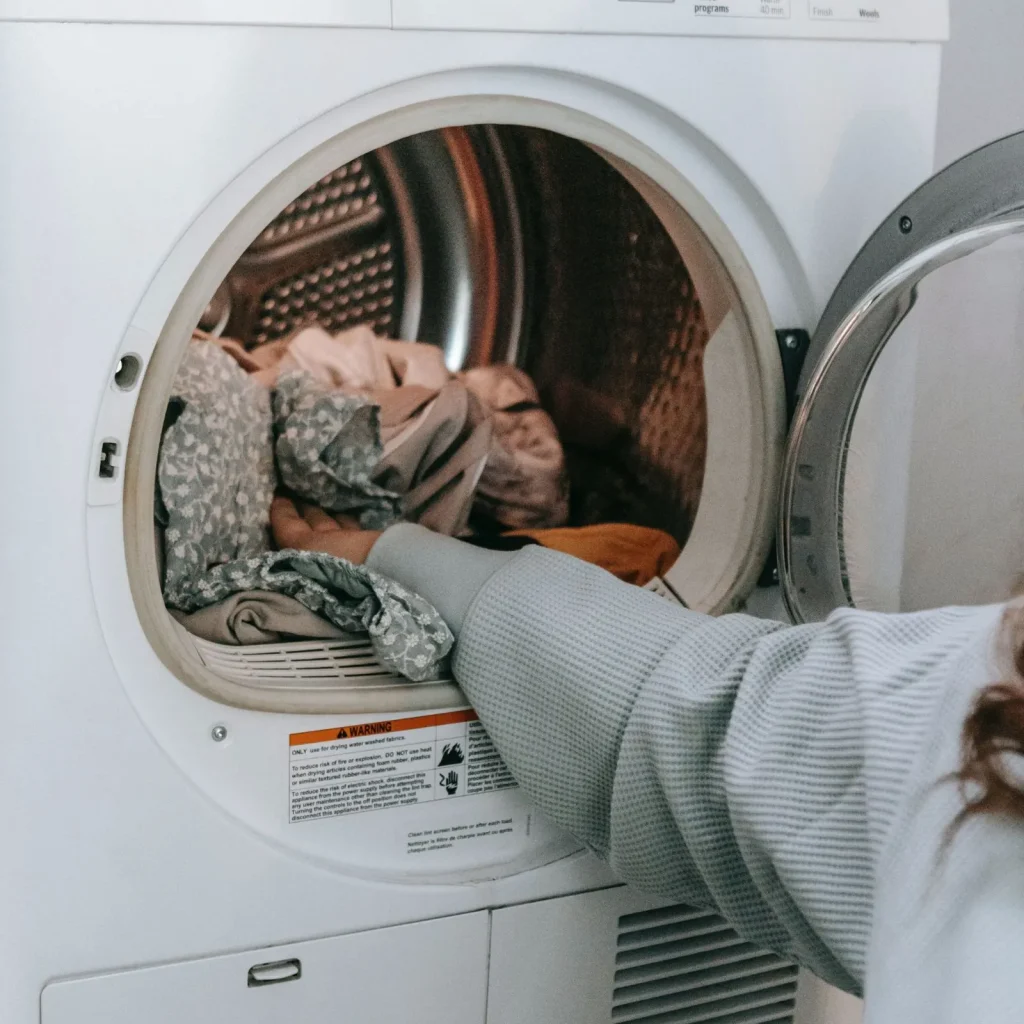 Wondering how to do laundry ? This handy little beginner's guide should help you get your first load of laundry successfully clean!